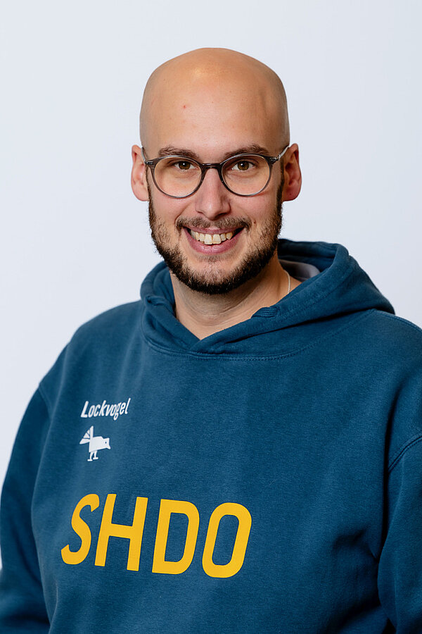 Einrichtungsleiter: